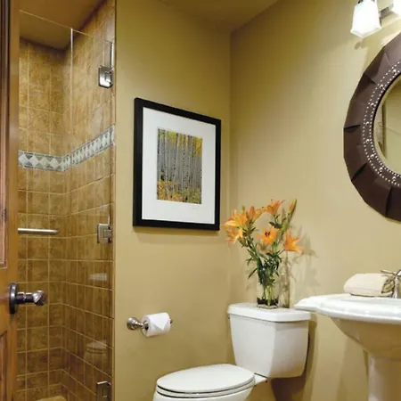 Innsbruck Aspen Deluxe Two-Bedroom Suite 1 W/ Hot Tub, Centrally Located-3